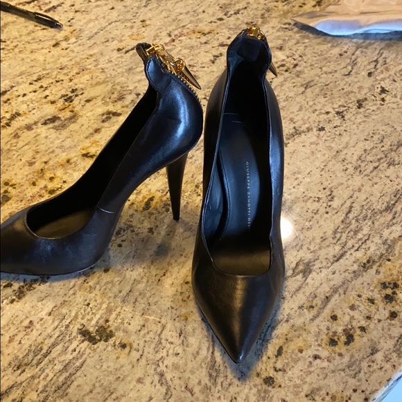 Giuseppe Zanotti Black Shark Tooth Zipper Pumps - Picture 3 of 8